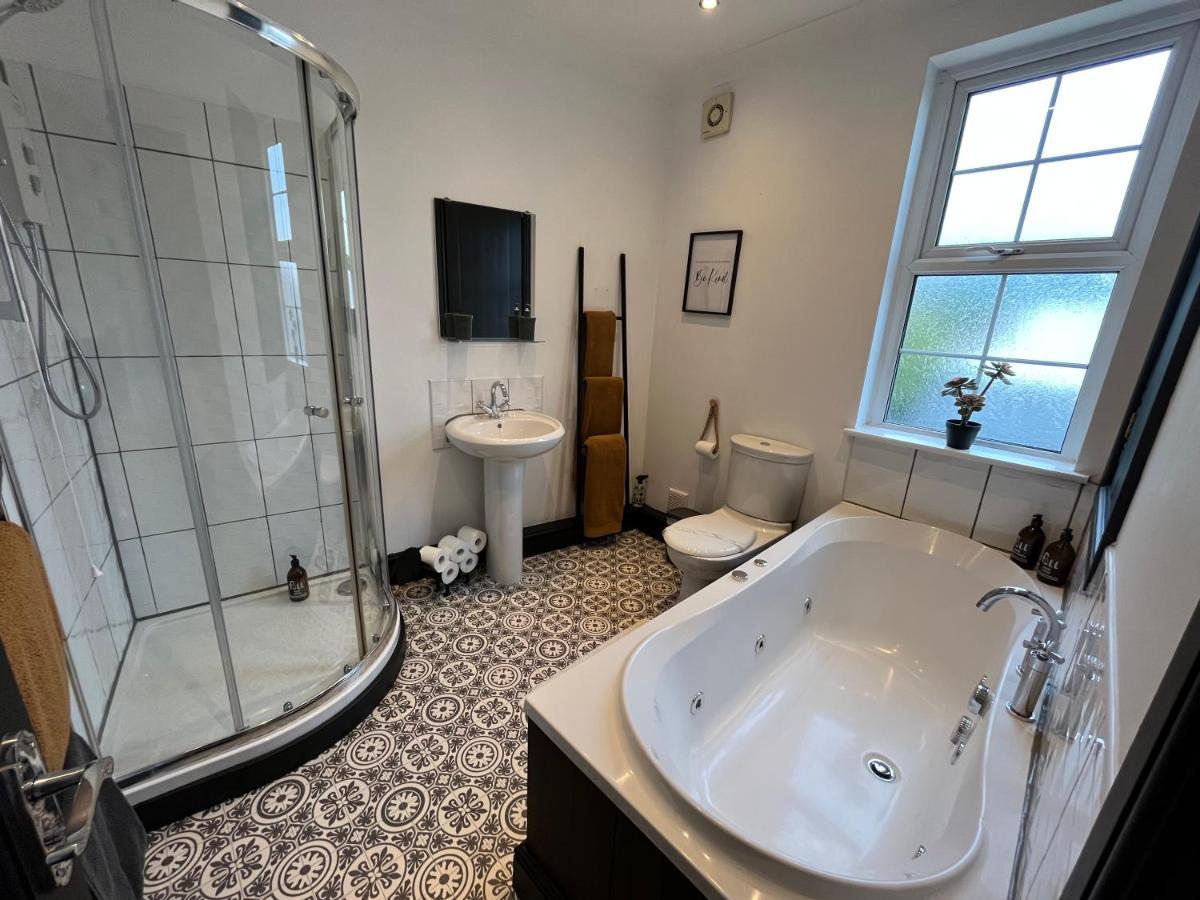 Contemporary & Chic Inner Terrace 5 Mins From Barnsley Town Centre Esterno foto